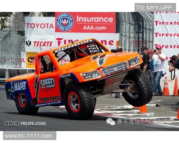 05年火箭与小牛激战回顾:经典对决中的英雄与传奇时刻 05年火箭与小牛激战回顾:经典对决中的英雄与传奇时刻